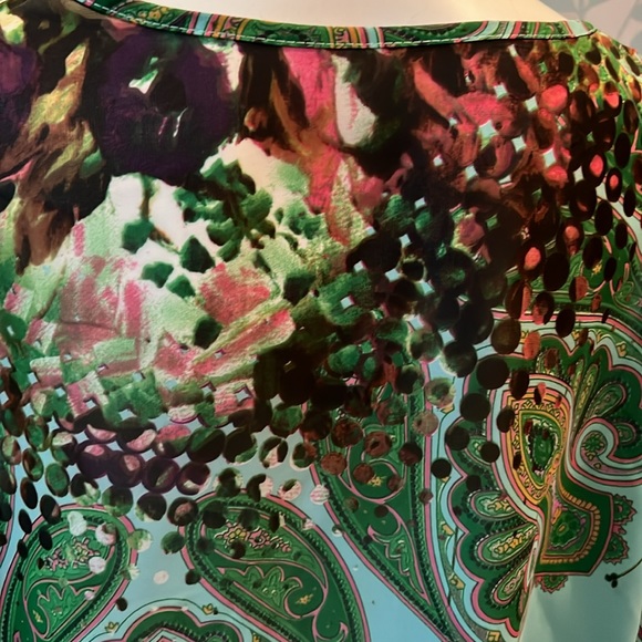 4/$20 Loose fit Batwing Style Top - Picture 6 of 6